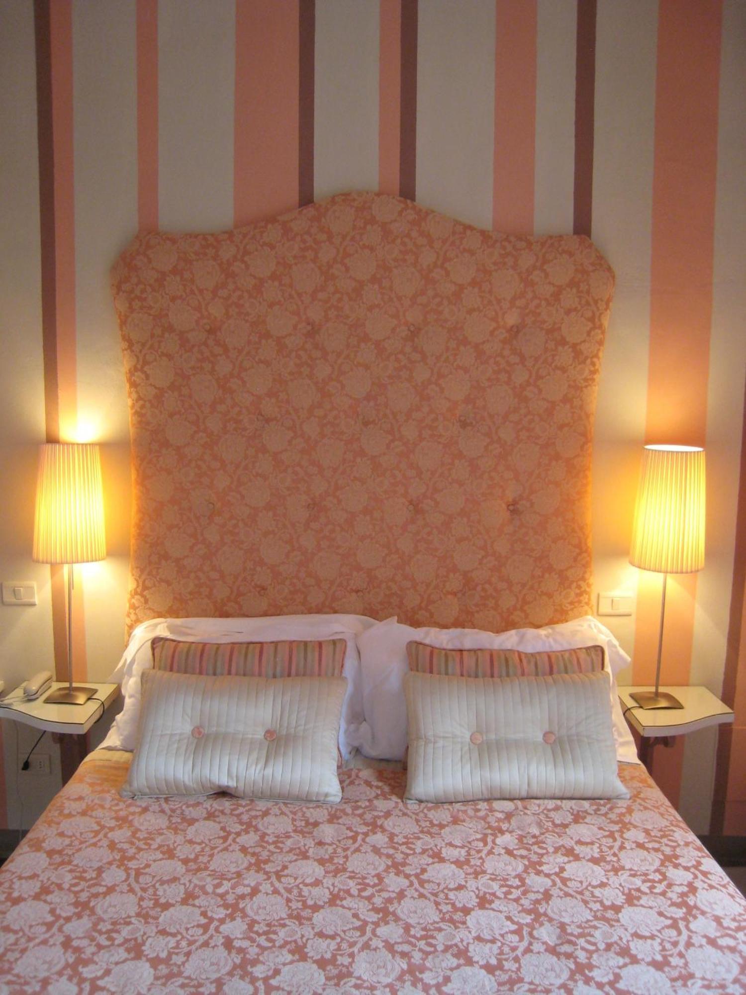 Fontelunga Hotel & Villas Pozzo  Екстер'єр фото