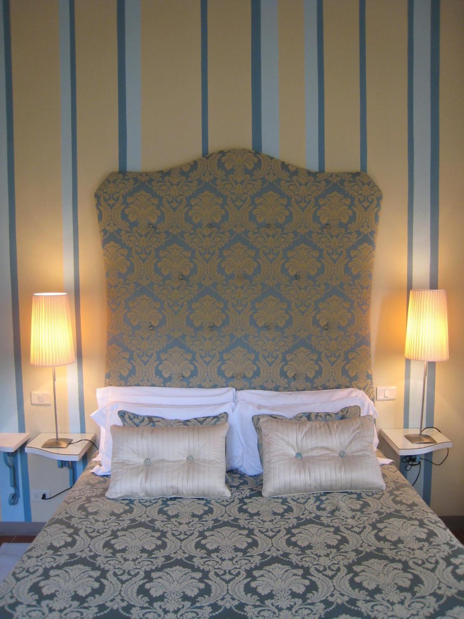 Fontelunga Hotel & Villas Pozzo  Екстер'єр фото